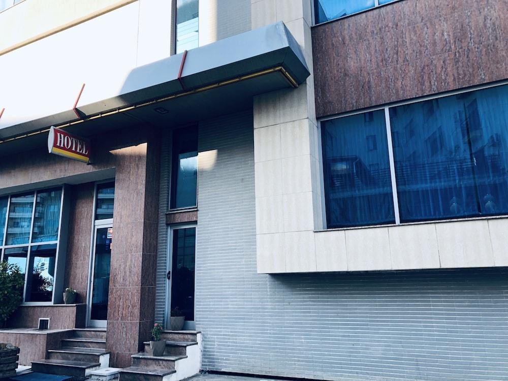 克普莱喜艾利菲酒店 Shkodër 外观 照片